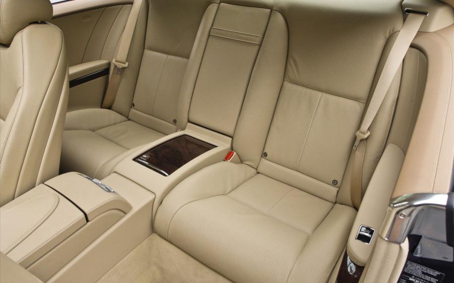  Mercedes-Benz CL550 4Matic 2009 года  (фото 2 из 26)